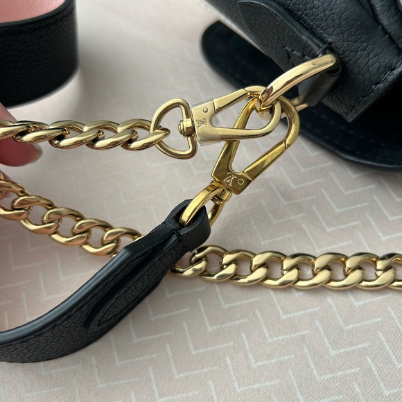 Louis Vuitton Lockme Tender - Picture 10 of 16